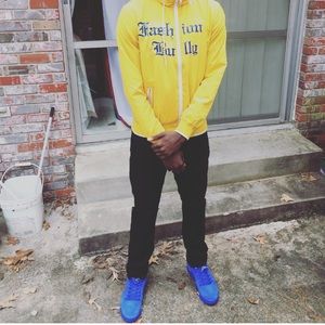 Meet your Posher, Kam